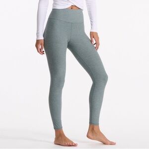 Vuori Women's High-Waisted Leggings size S